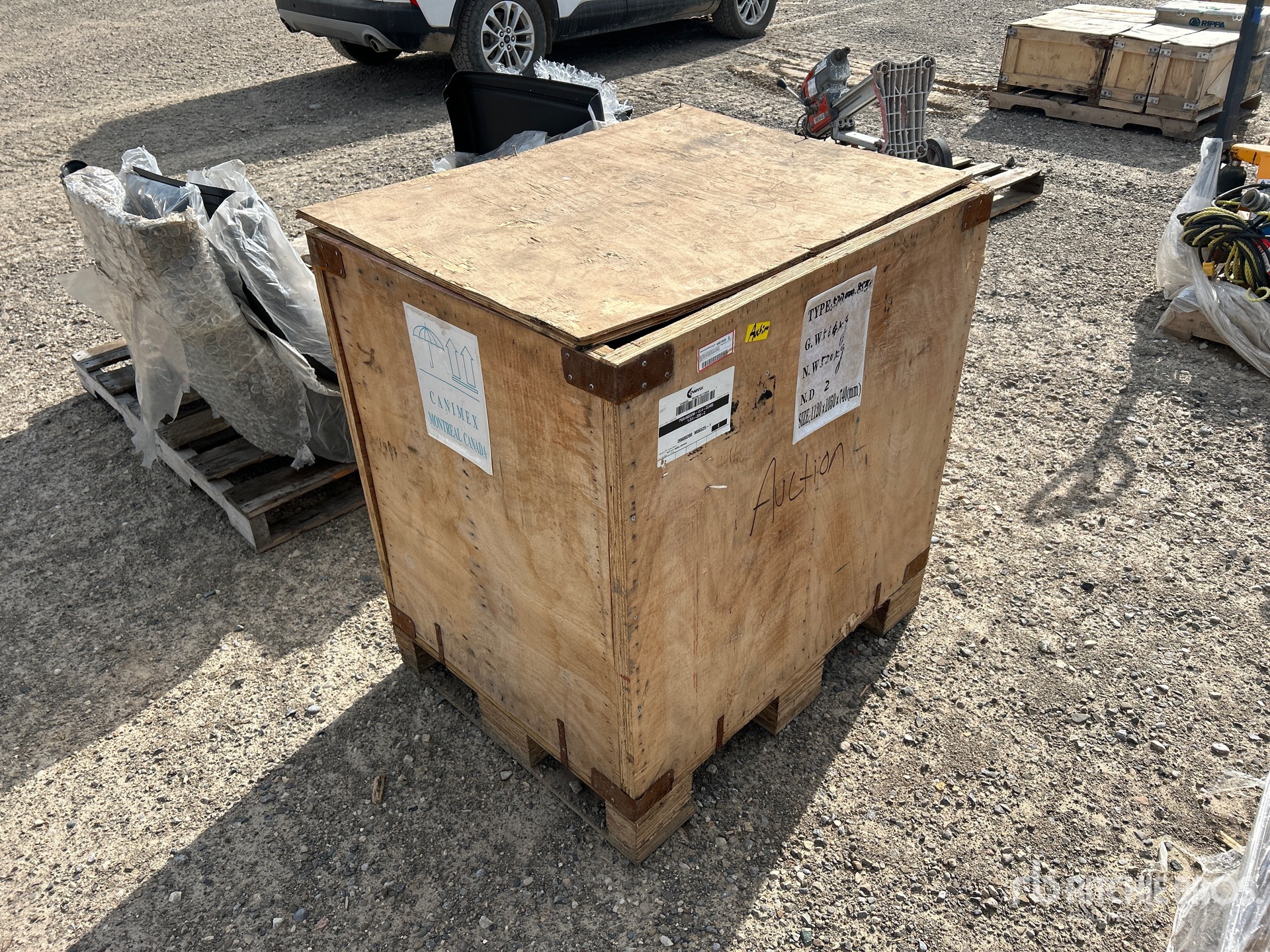 General Appearance with Picture, Left Rear Corner