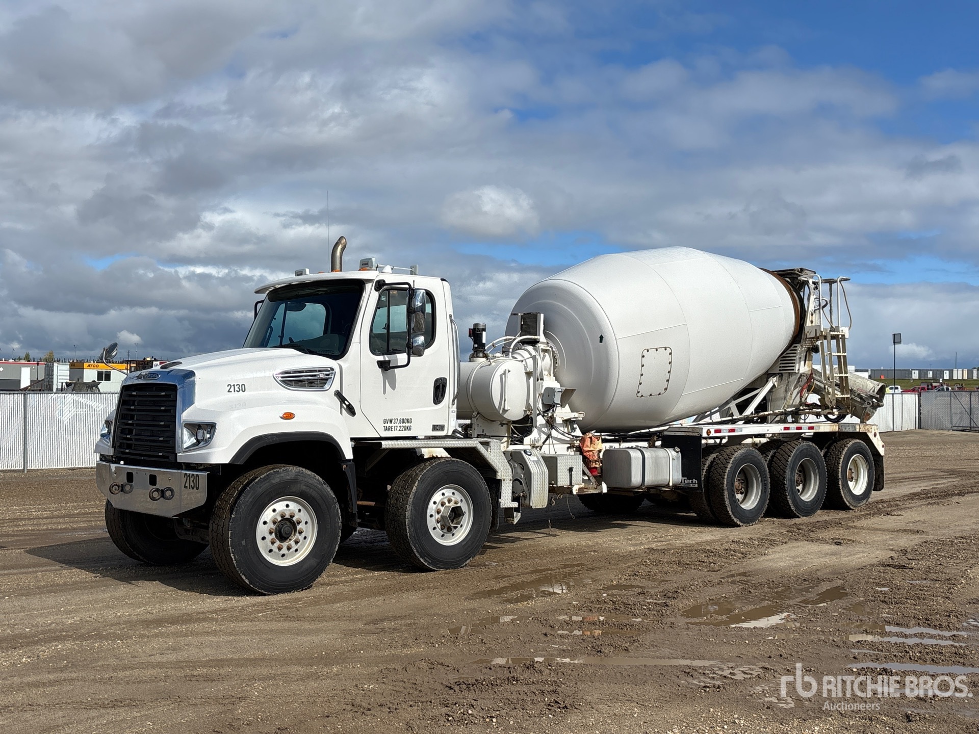 Photo of 2012 Freightliner 114 SD