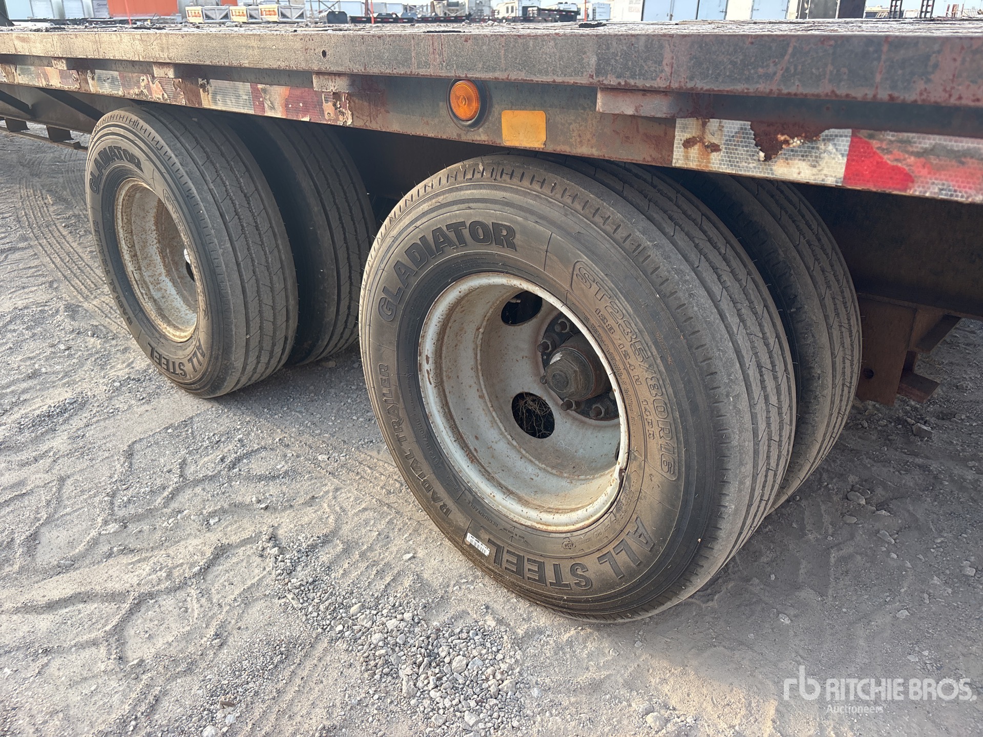 2001 Pj Trailers 40 FT T/A GOOSENECK