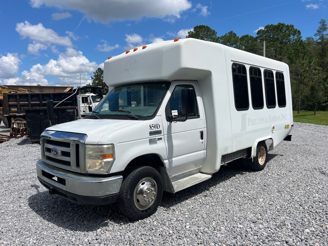 2013 Ford E-350 Xl 14 Passenger Van