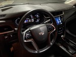 Interior with Controles de la dirección