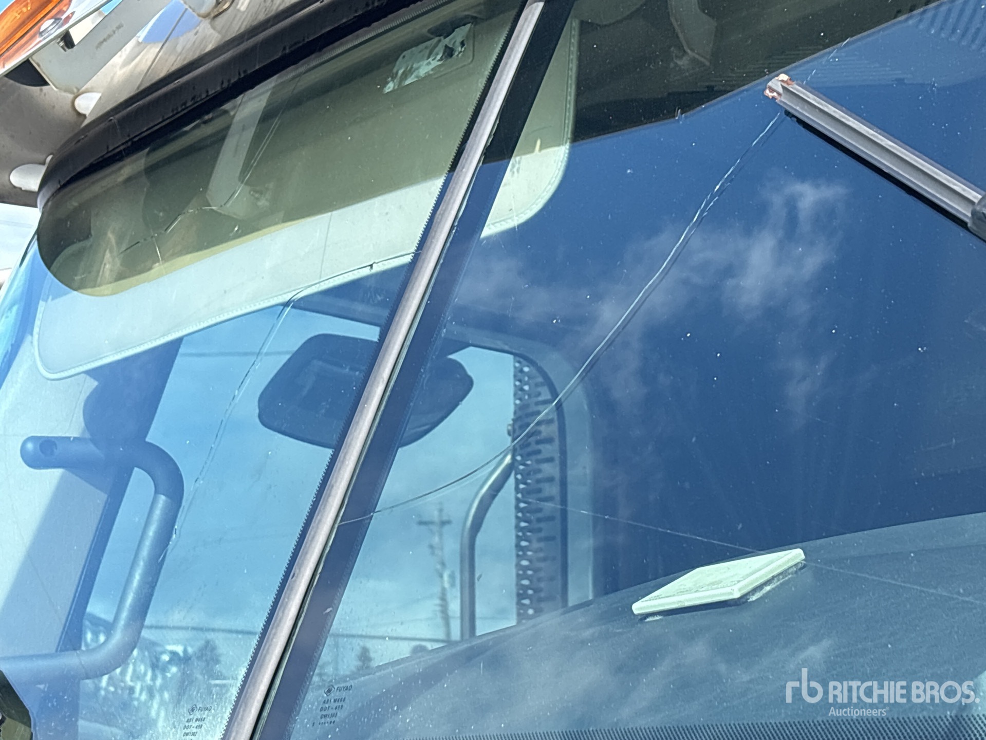 2016 Freightliner Coronado 122