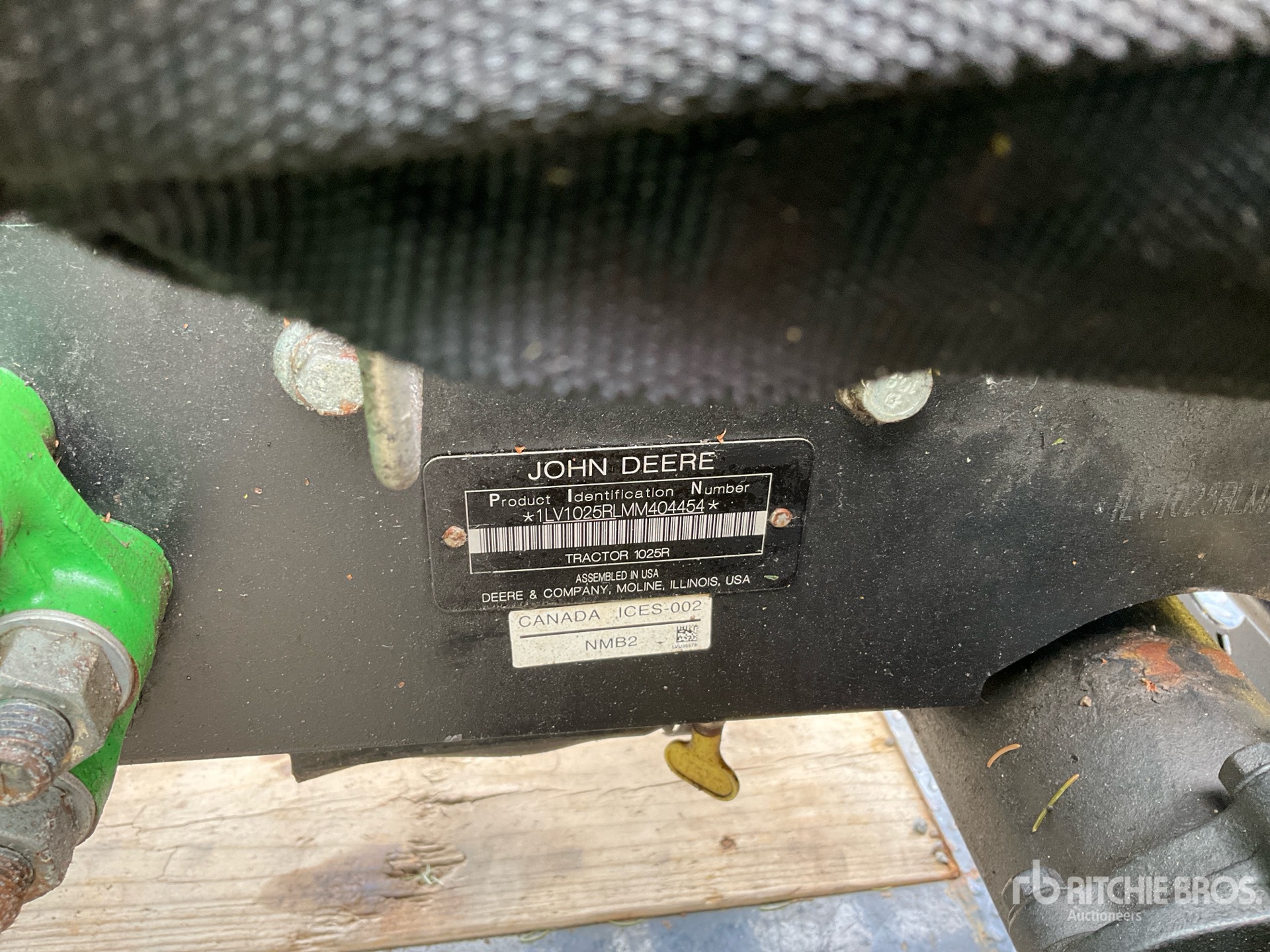 Photo of 2021 John Deere 1025R