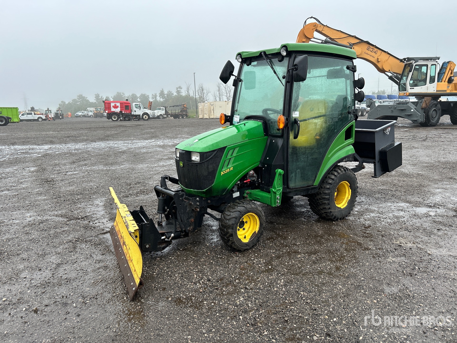 Photo of 2021 John Deere 1025R