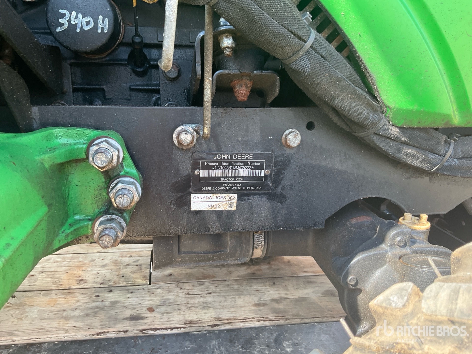 Photo of 2021 John Deere 1025R