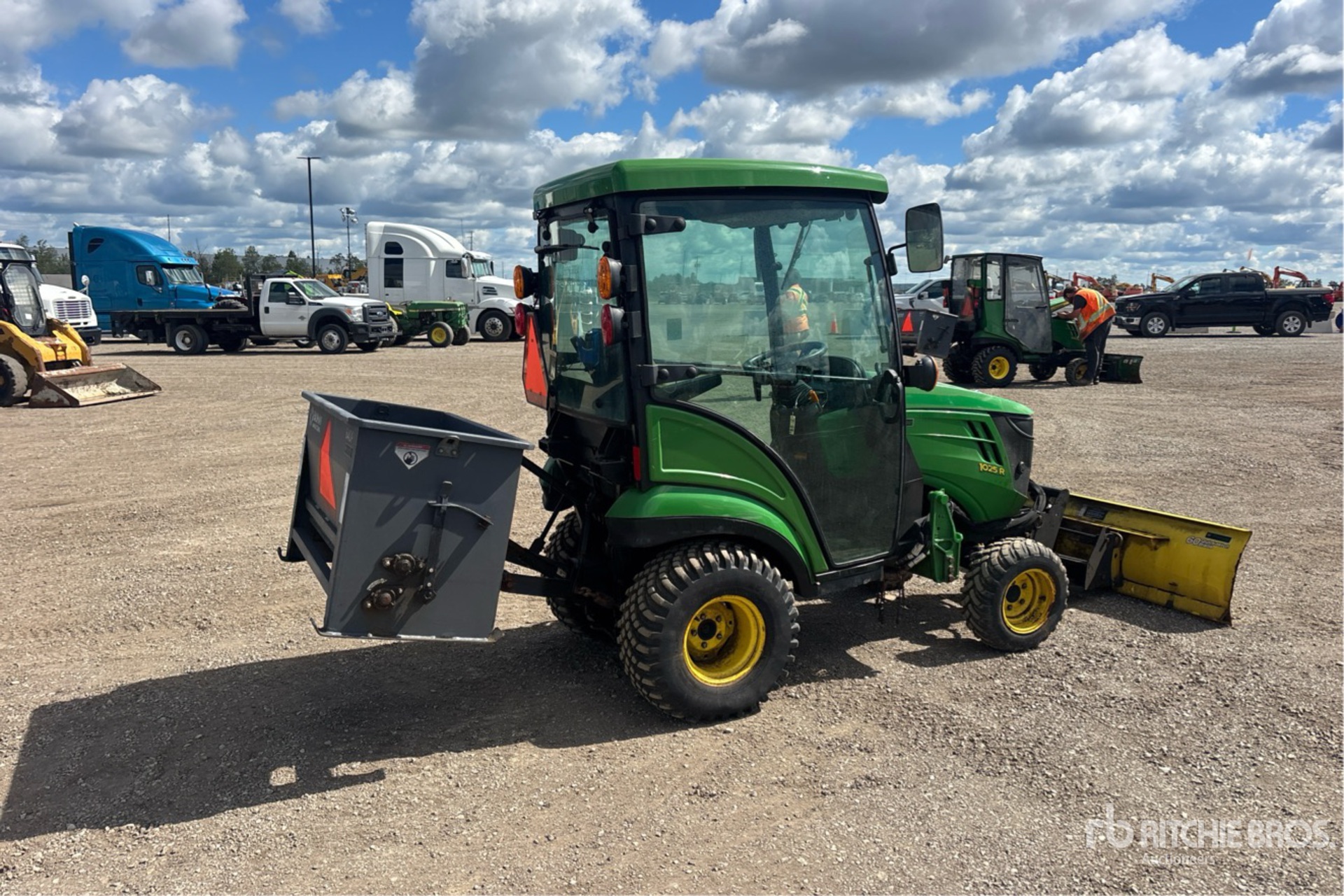 2021 John Deere 1025R
