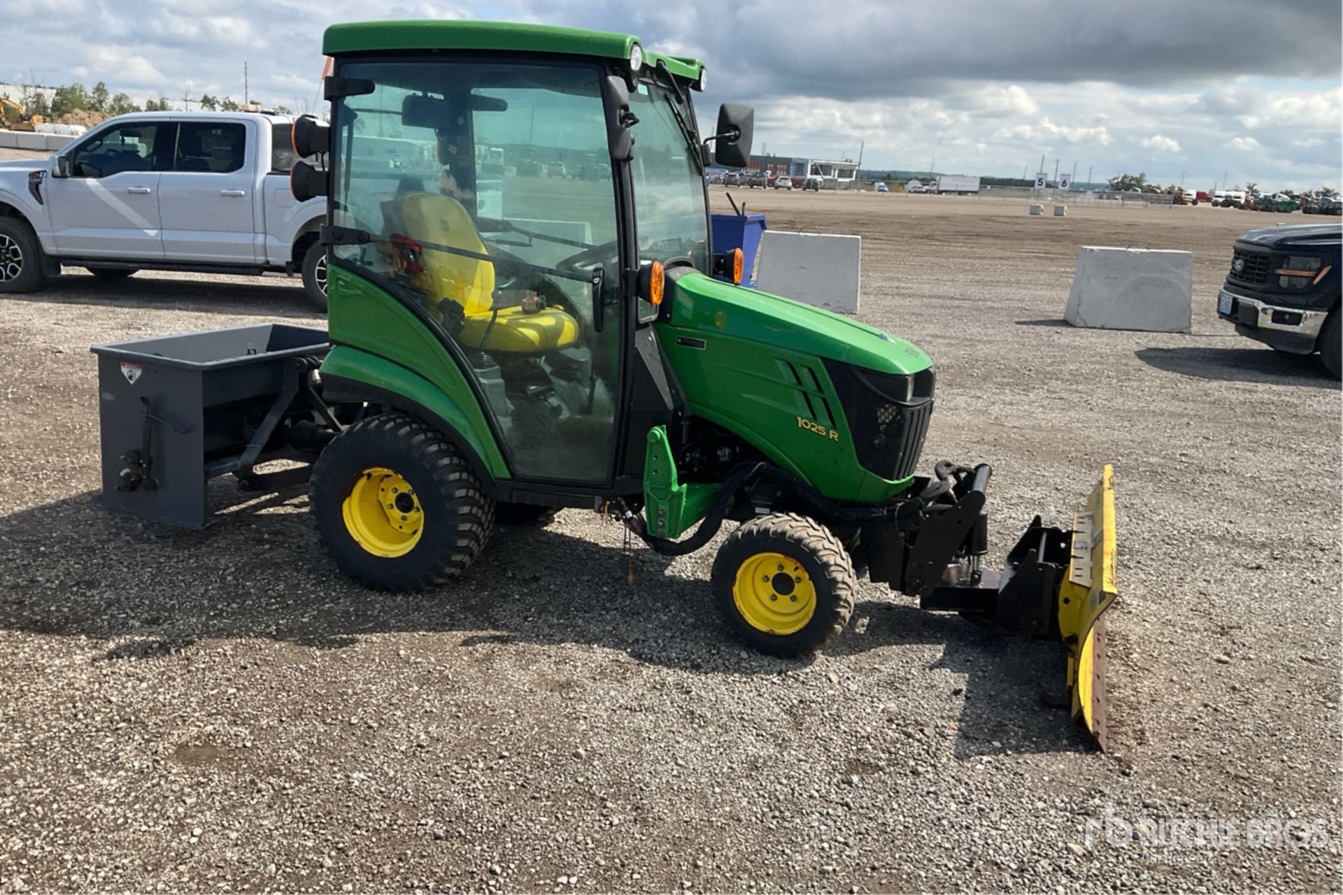 2021 John Deere 1025R