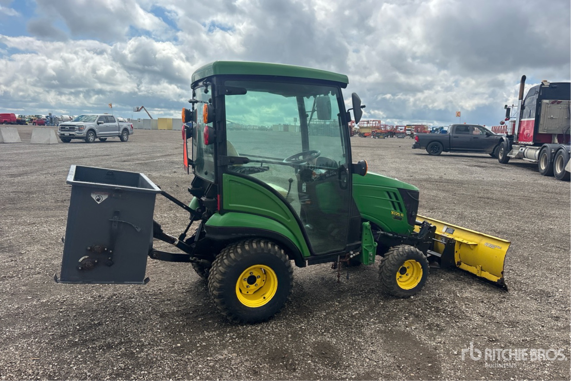 2021 John Deere 1025R