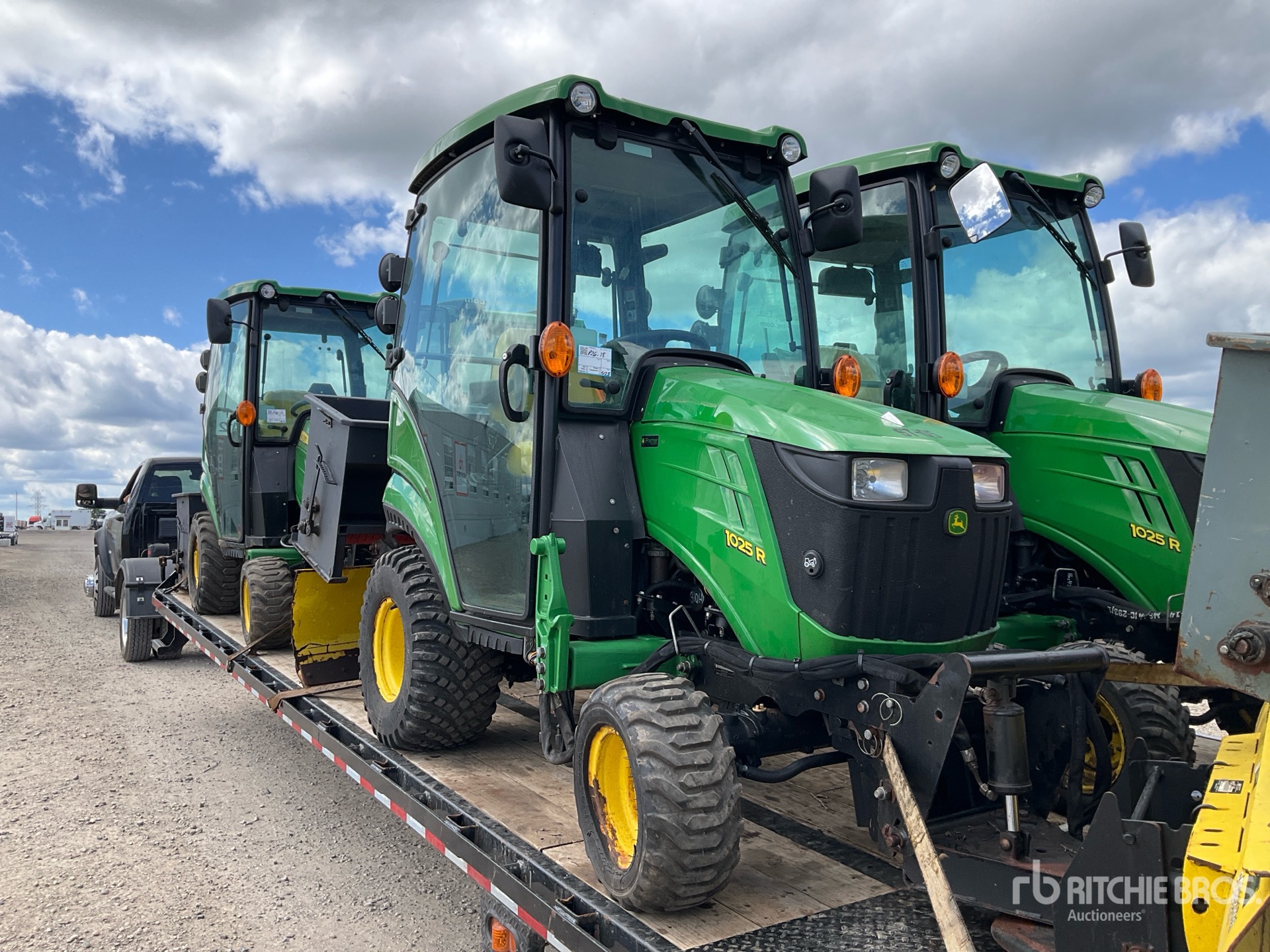 2021 John Deere 1025R