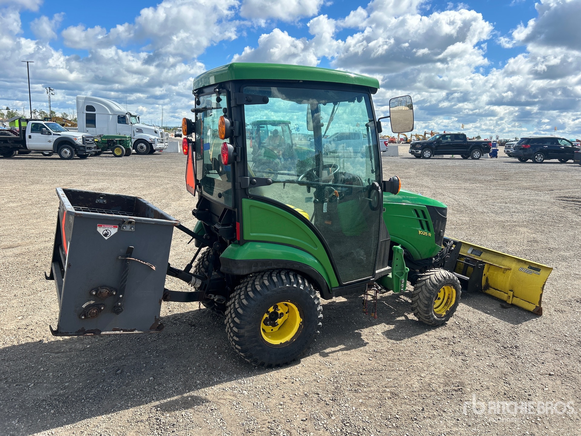 2021 John Deere 1025R