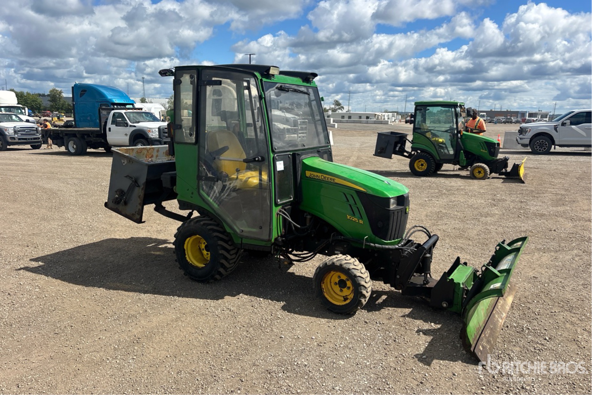 2019 John Deere 1025R