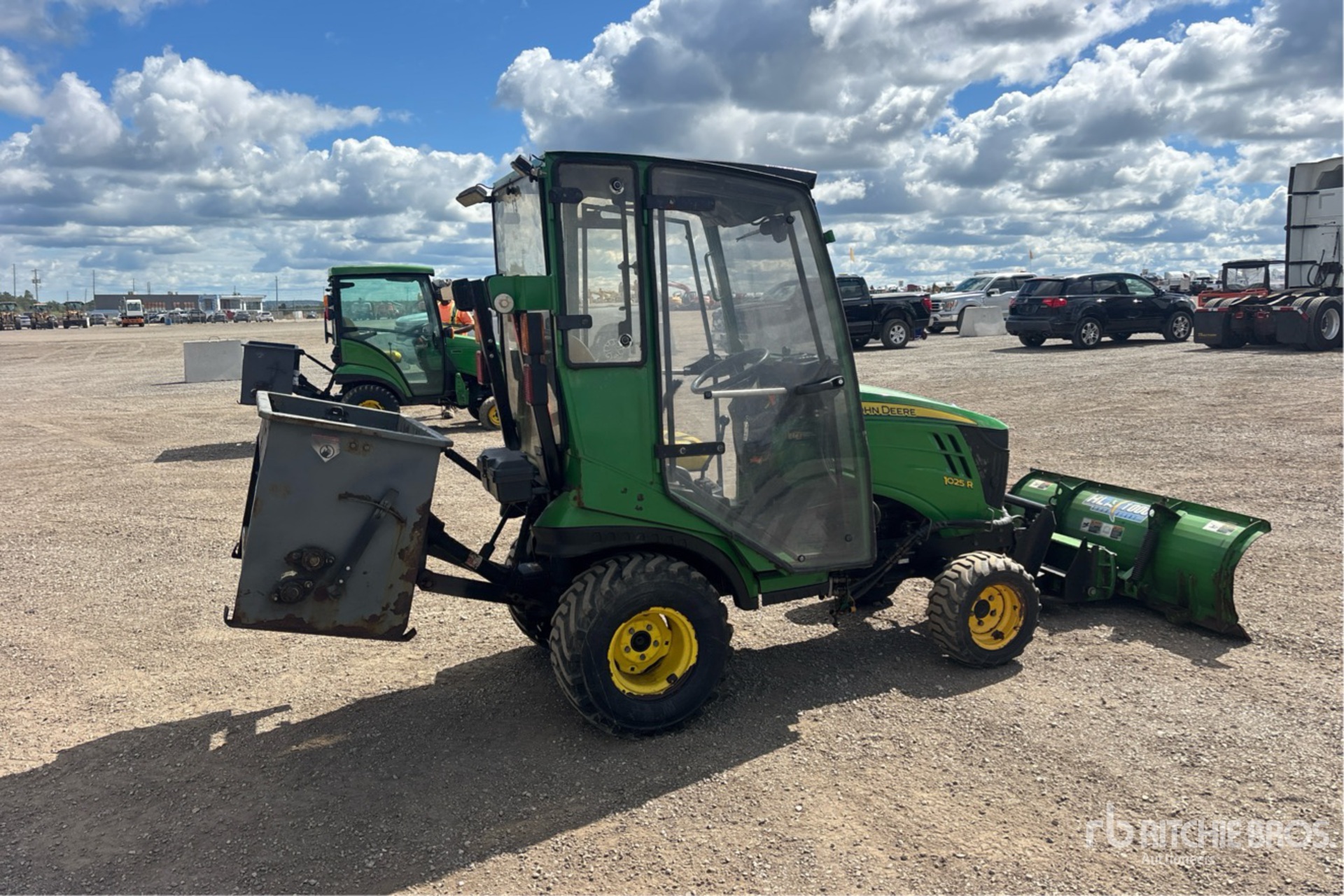 2019 John Deere 1025R
