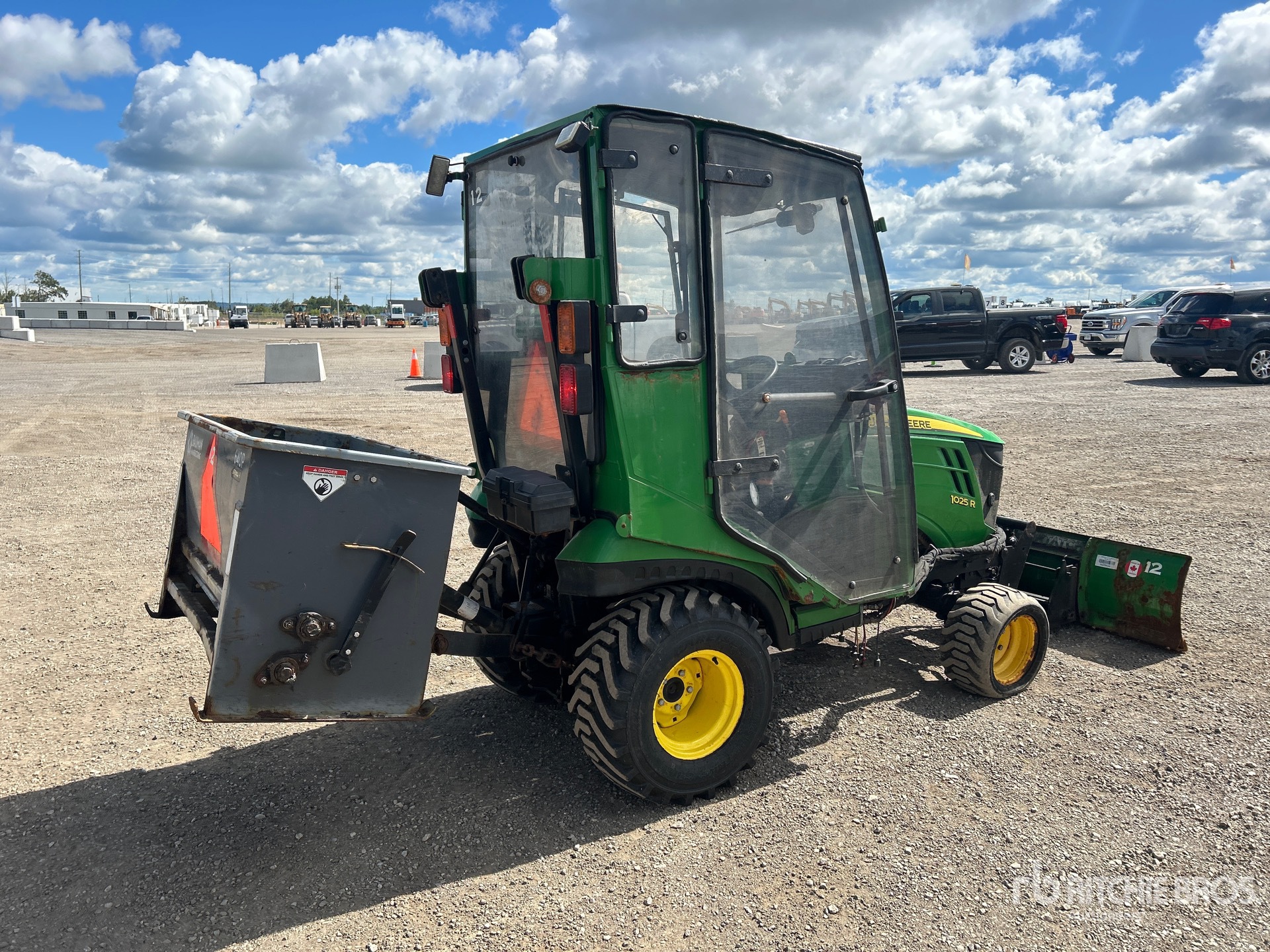 2018 John Deere 1025R