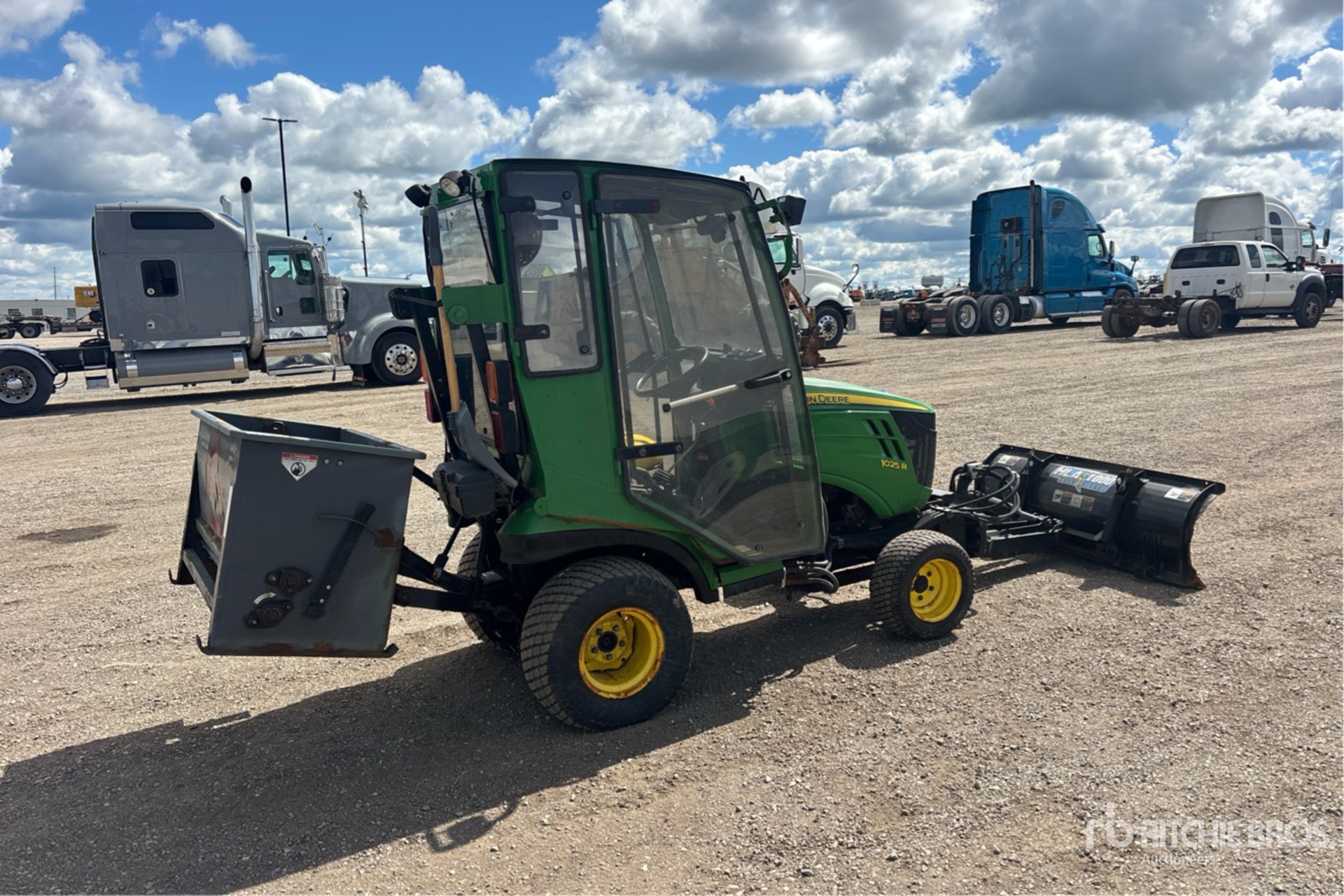2015 John Deere 1025R