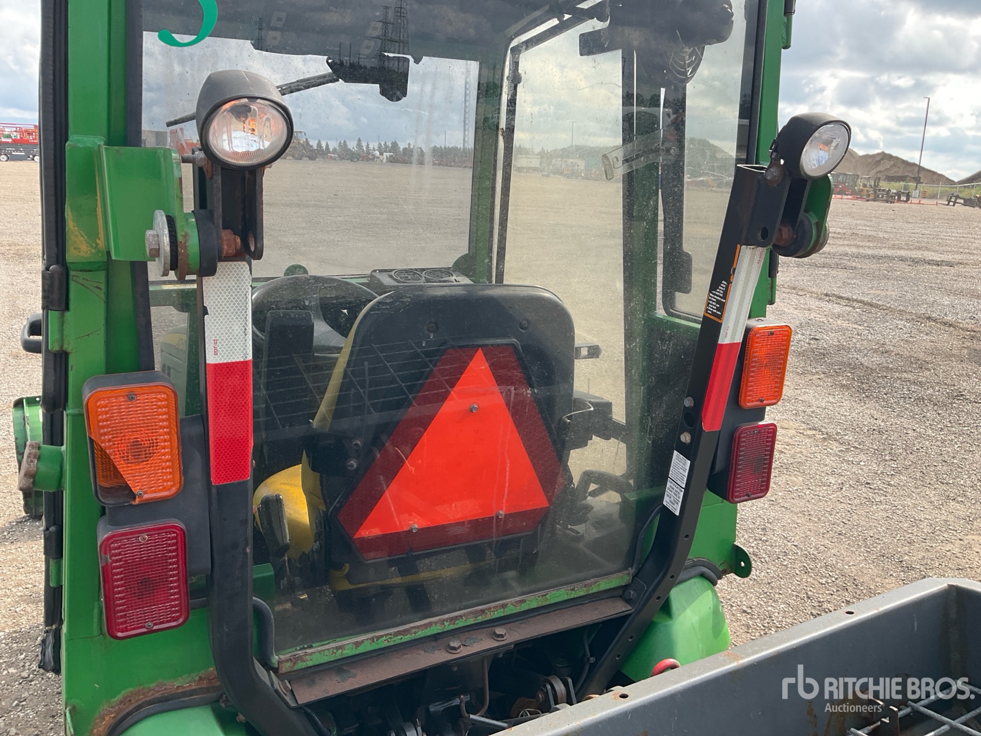 2014 John Deere 1025R