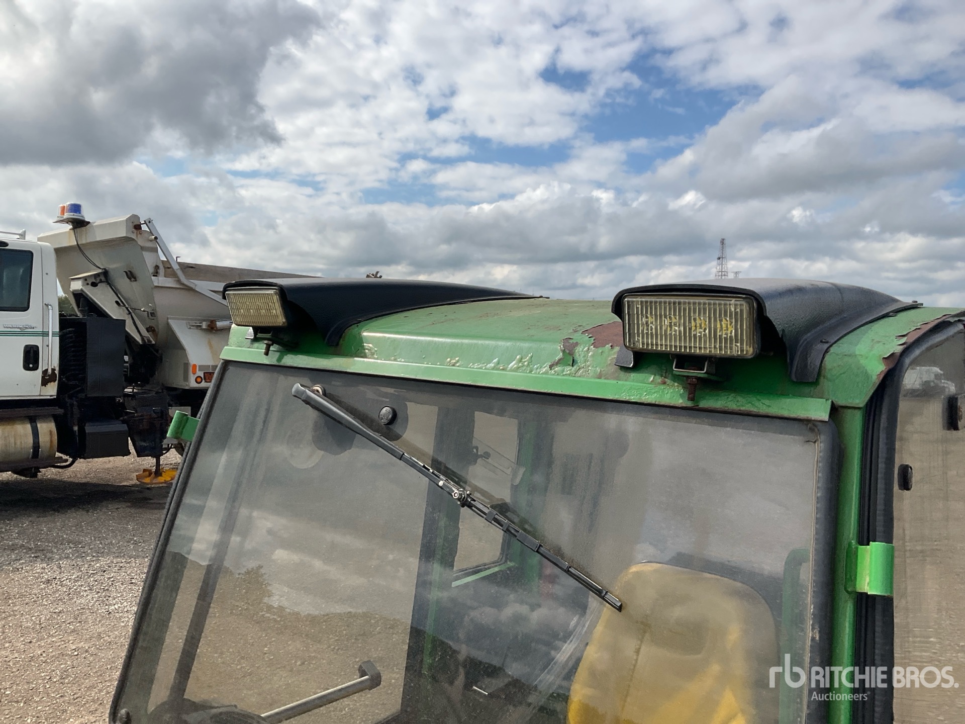 2014 John Deere 1025R