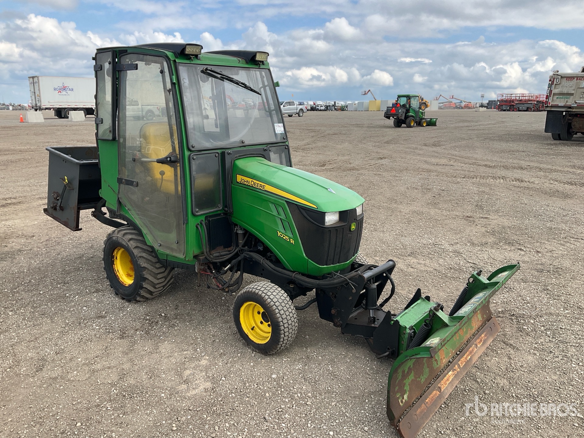 2014 John Deere 1025R