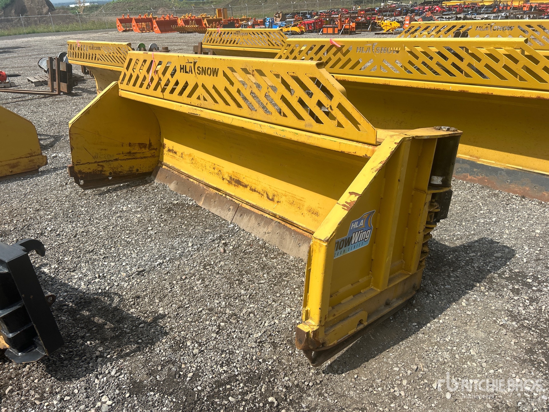 Photo of 2016 Hla Snow 4200 SERIES