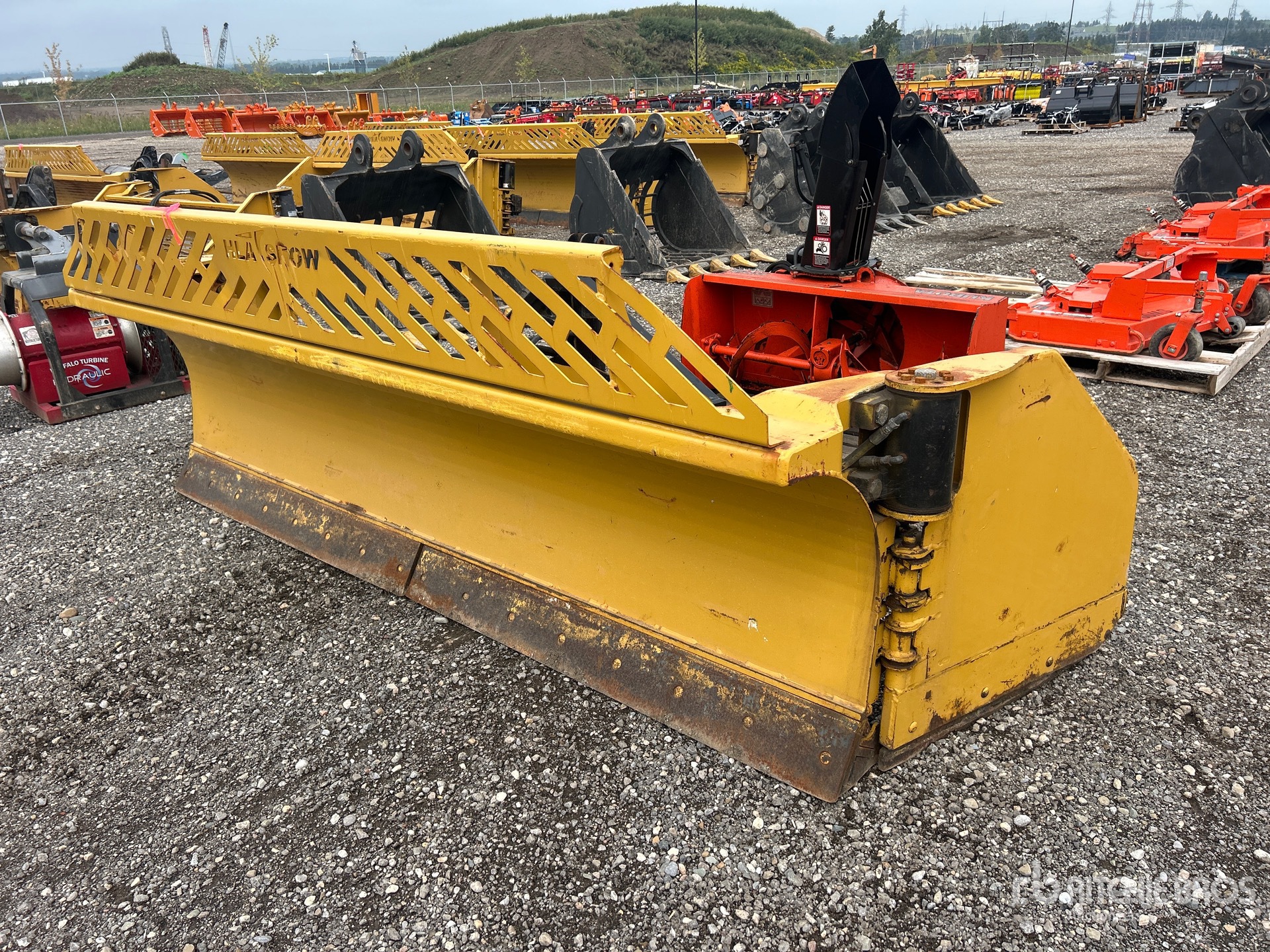 Photo of 2015 Hla Snow 4200 SERIES