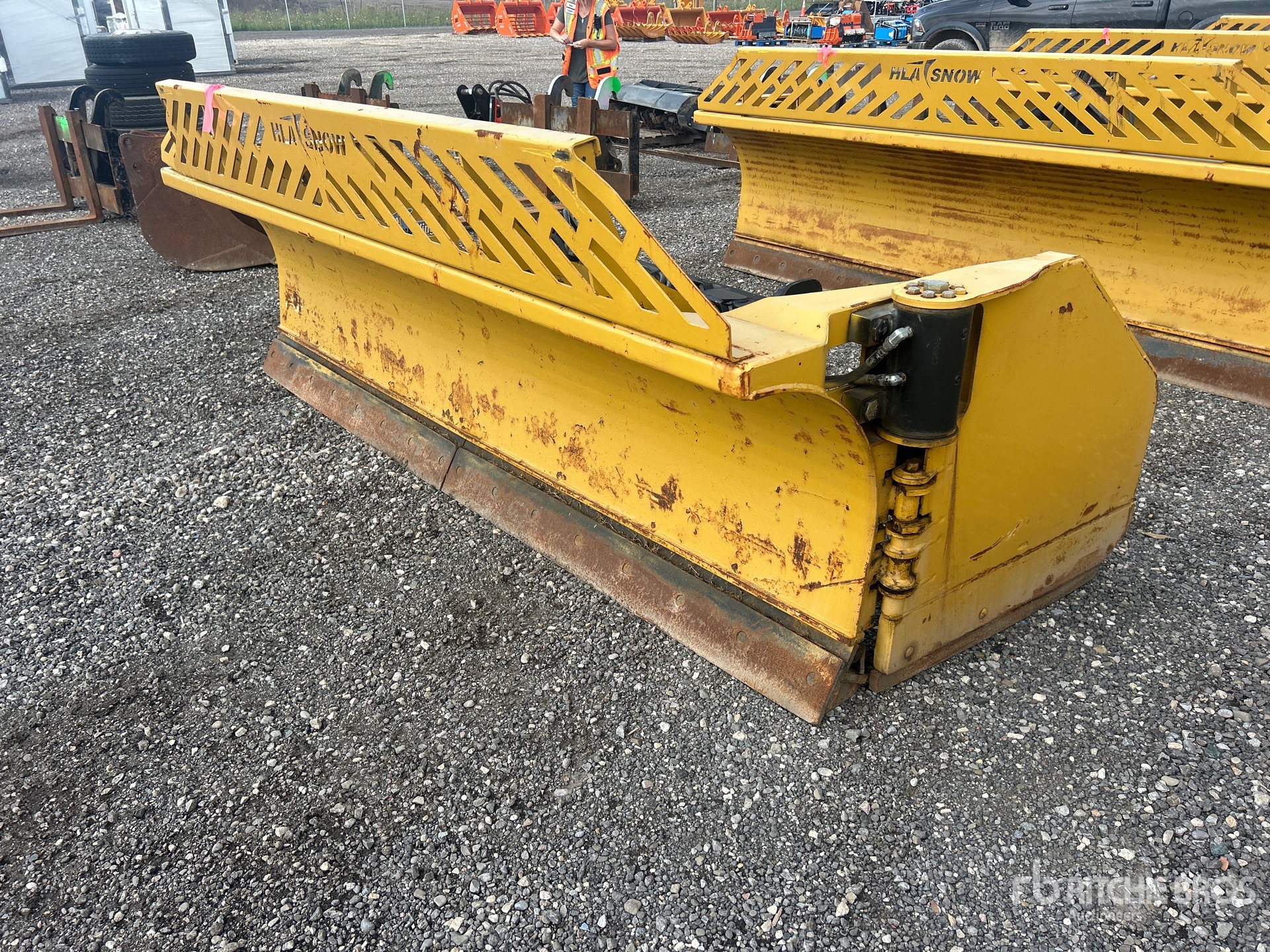 Photo of 2016 Hla Snow 4200 SERIES