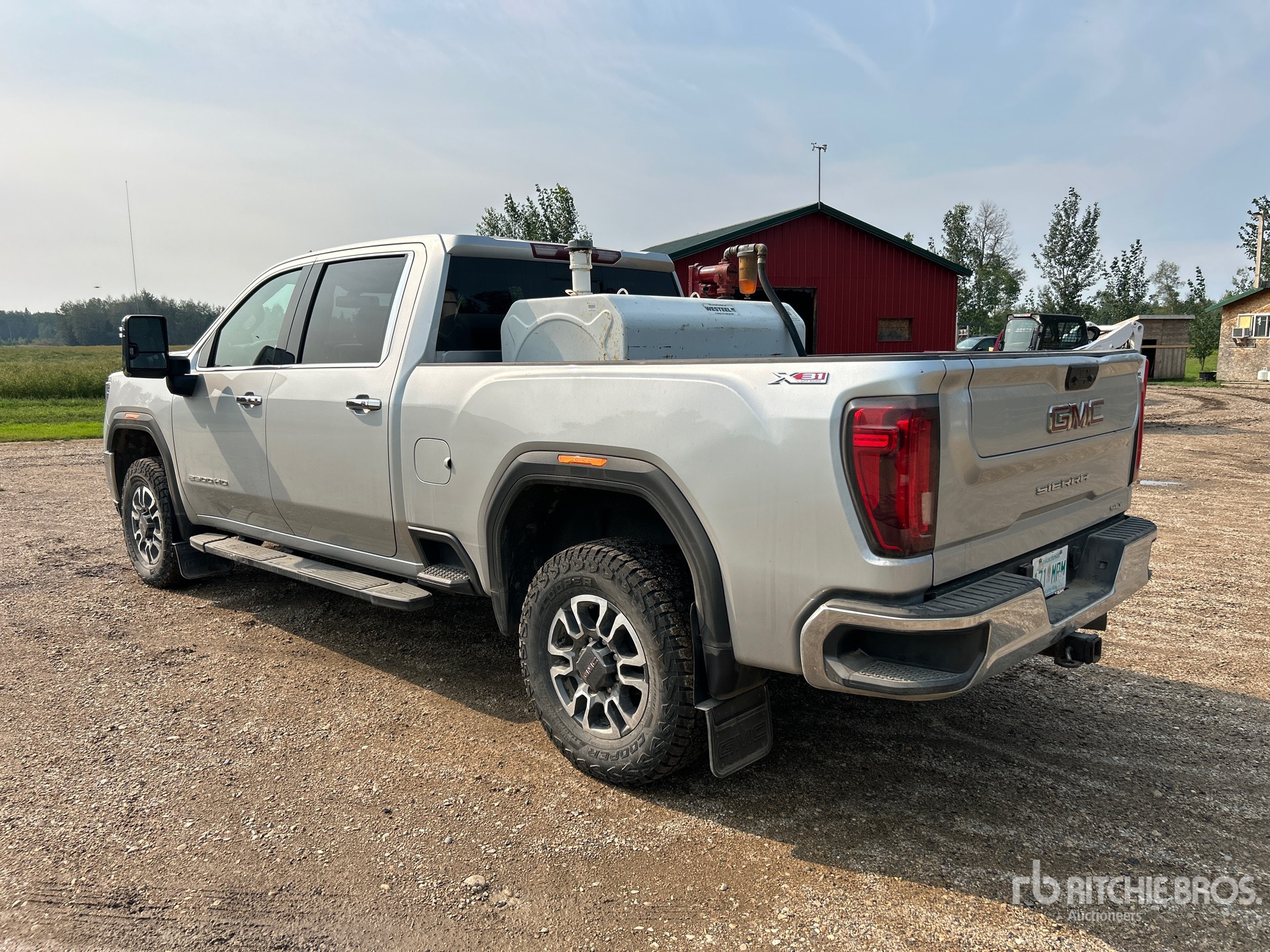 General Appearance with Picture, Left Rear Corner