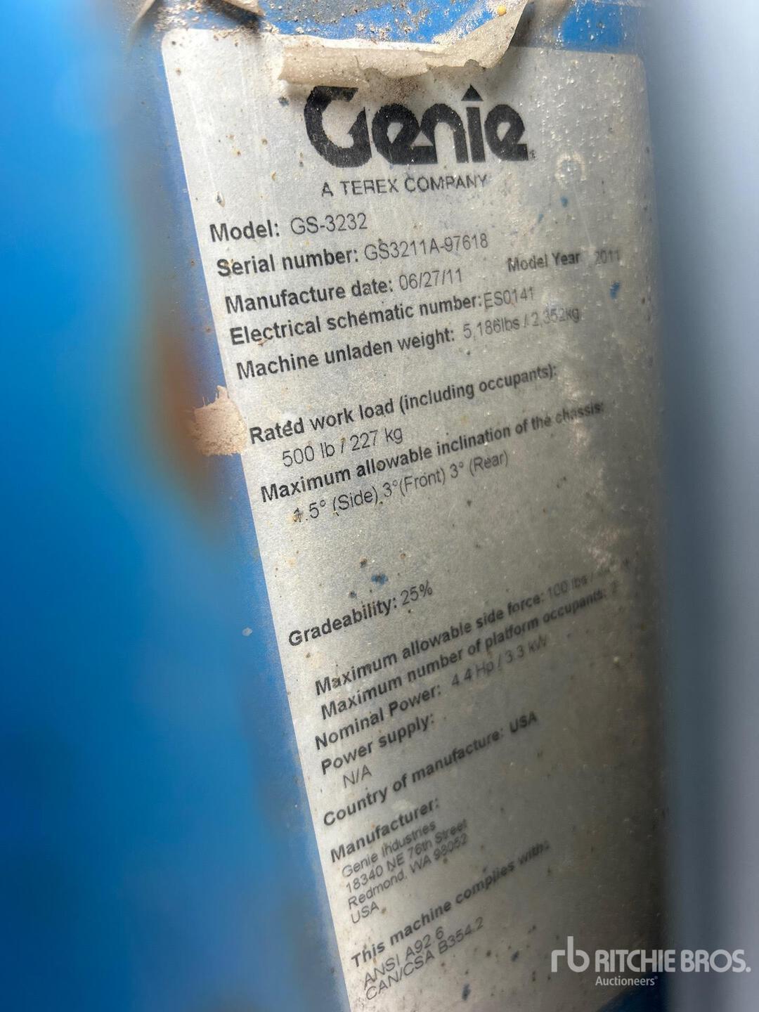 2011 Genie GS-3232