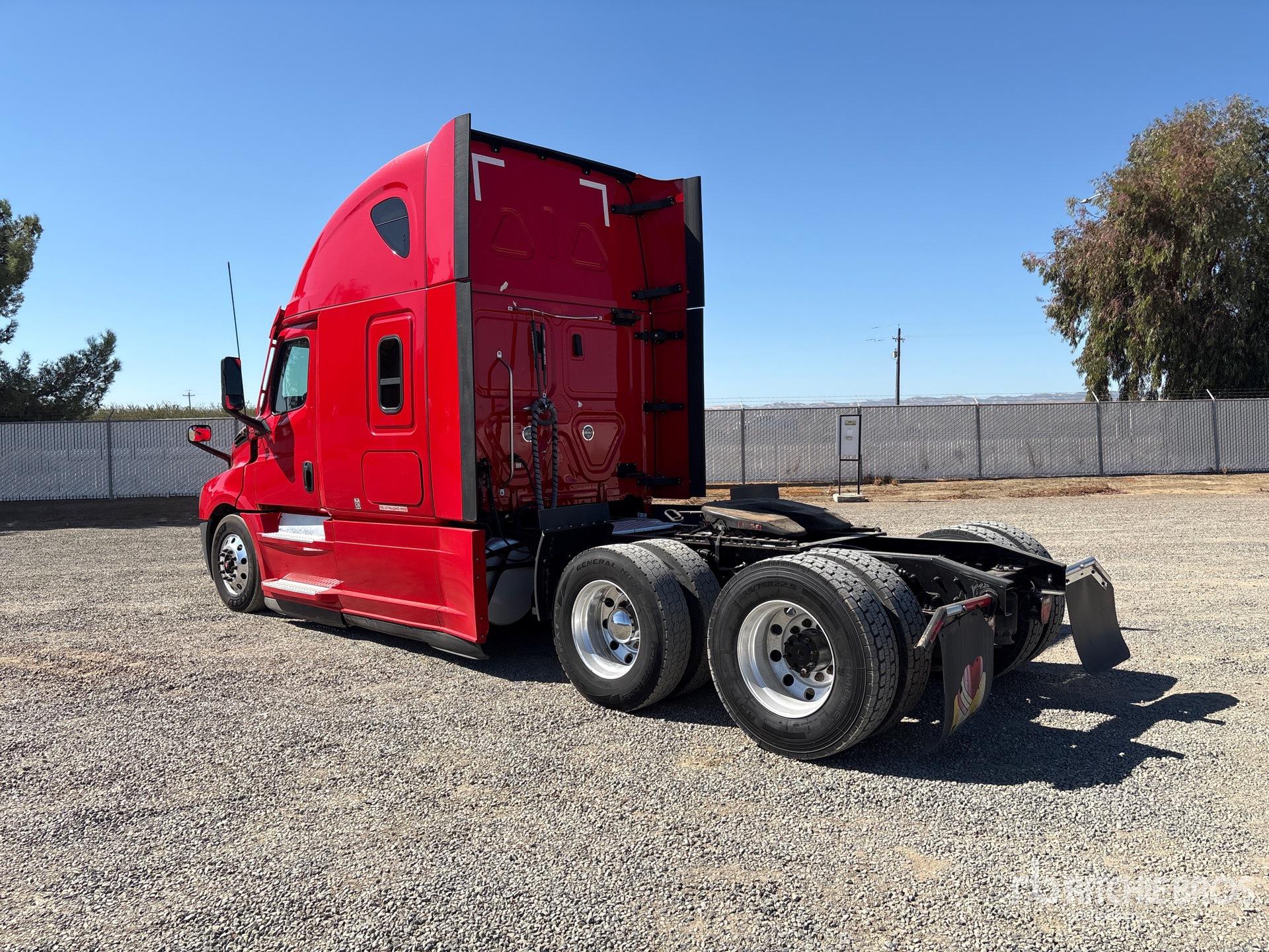 2022 Freightliner CASCADIA 126