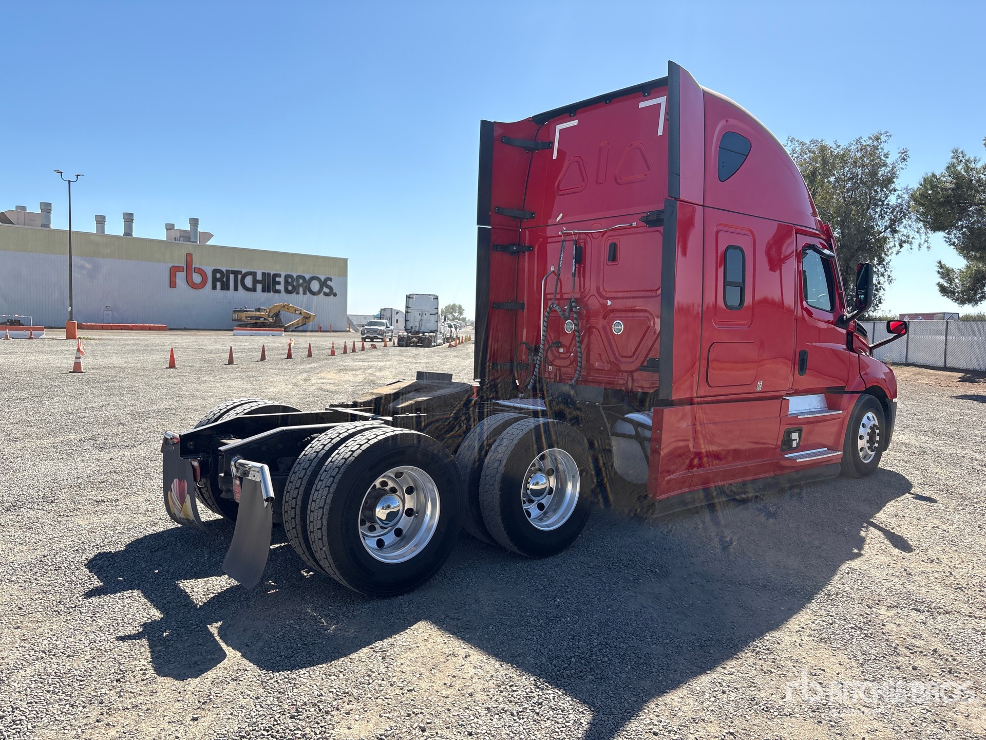2022 Freightliner CASCADIA 126