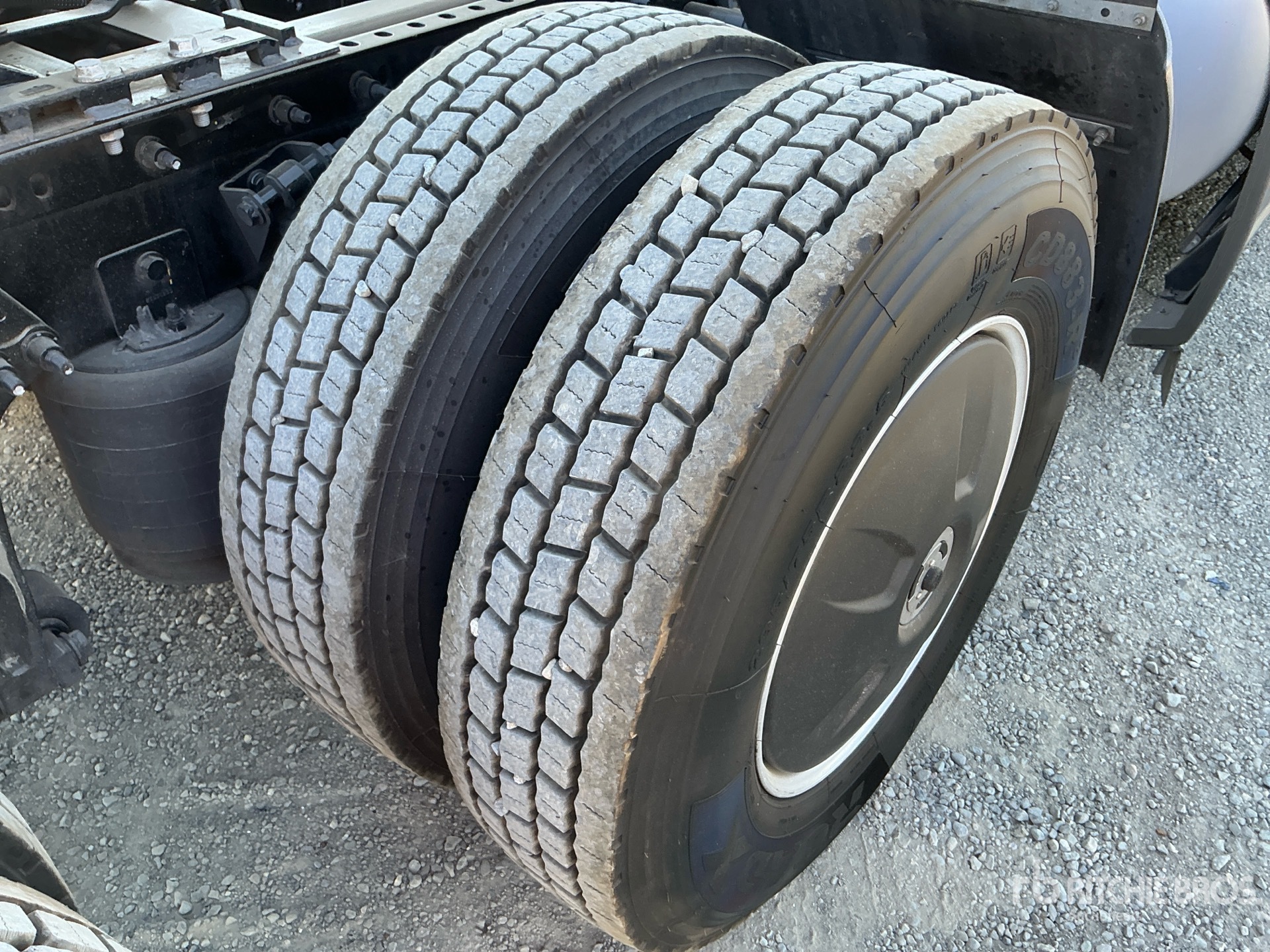 2022 Freightliner CASCADIA 126
