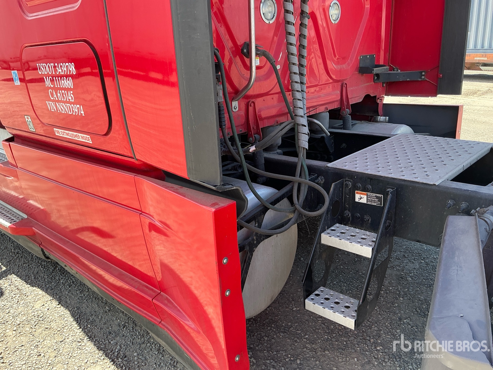 2022 Freightliner CASCADIA 126