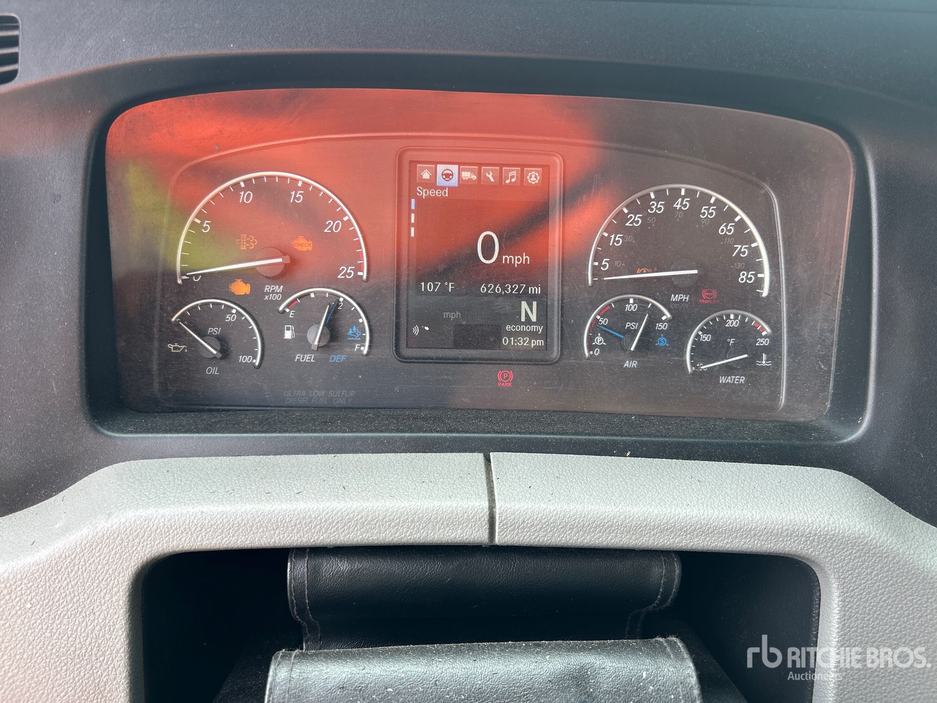 2021 Freightliner CASCADIA 126