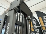 Hydraulics with Mast Lift Cylinders
