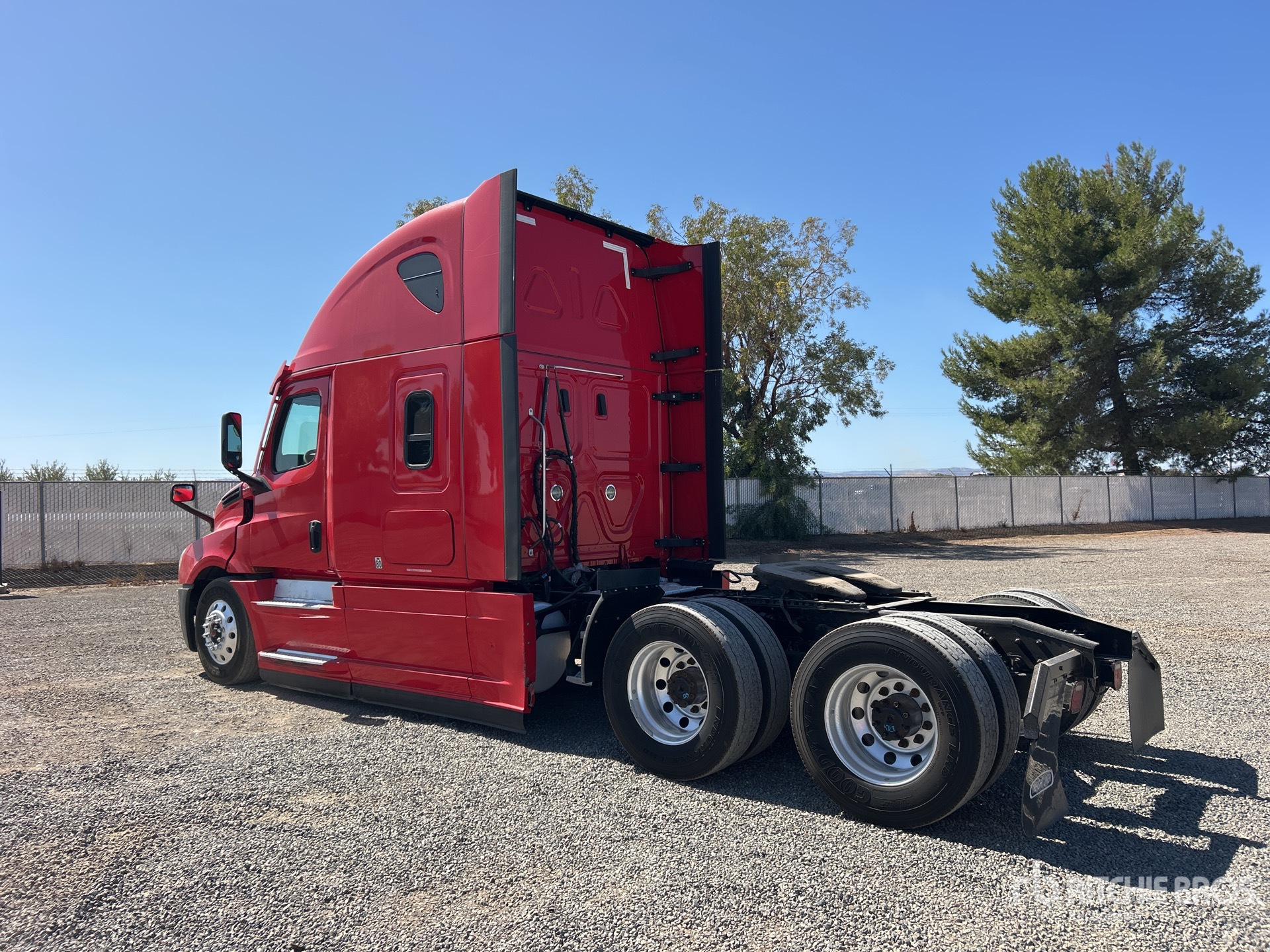 2022 Freightliner CASCADIA 126