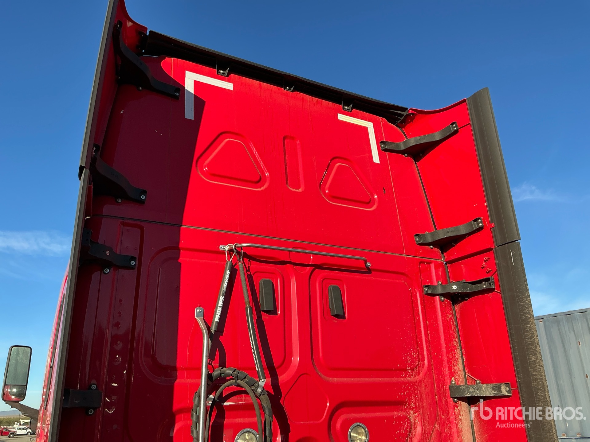 2022 Freightliner CASCADIA 126