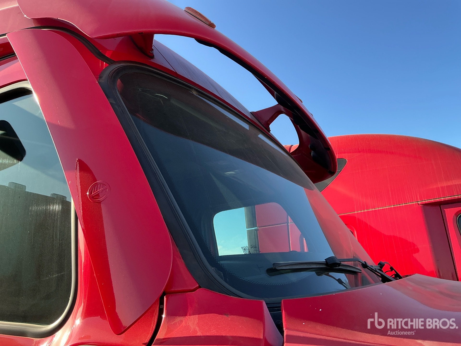 2022 Freightliner CASCADIA 126