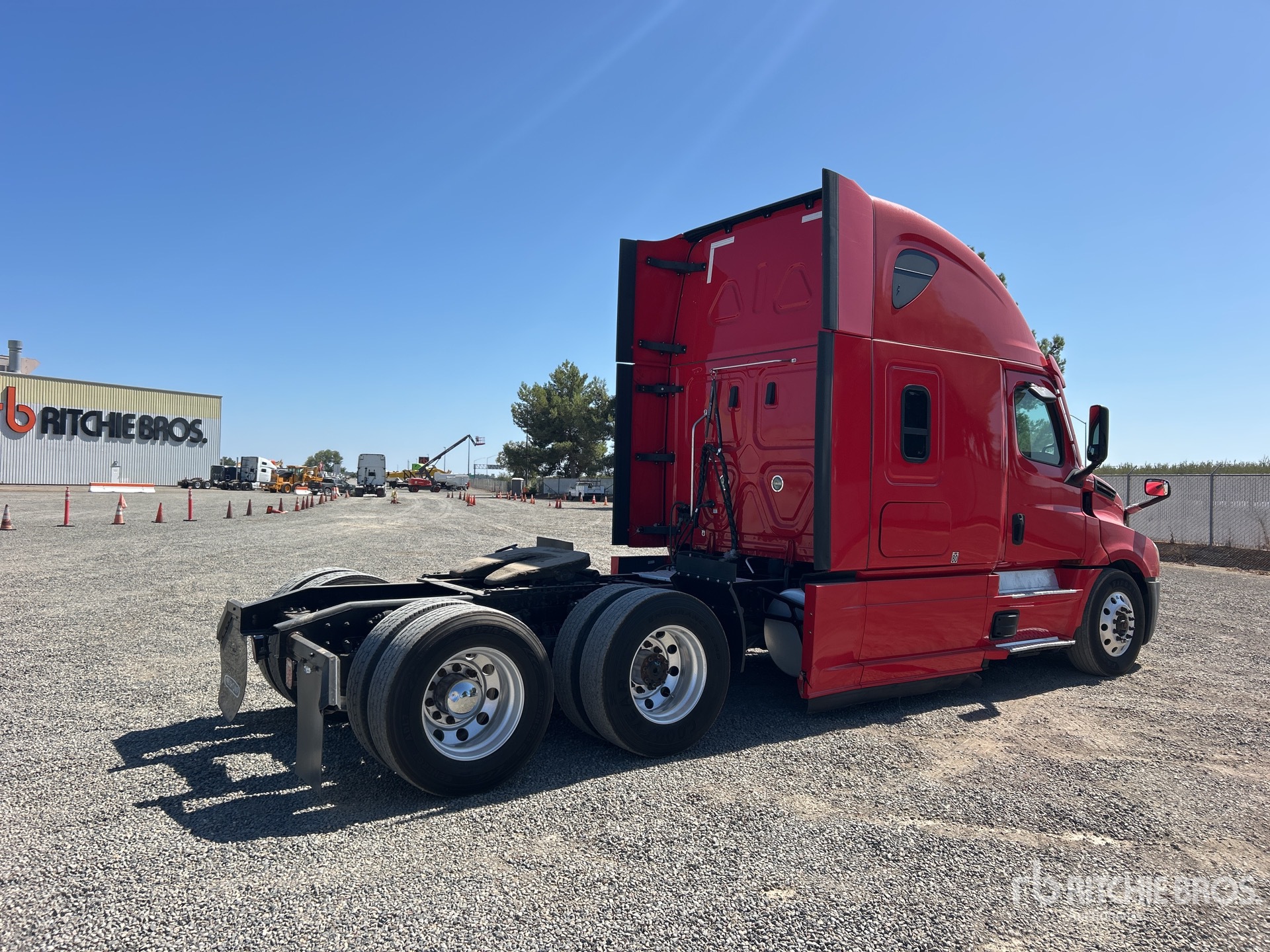2022 Freightliner CASCADIA 126