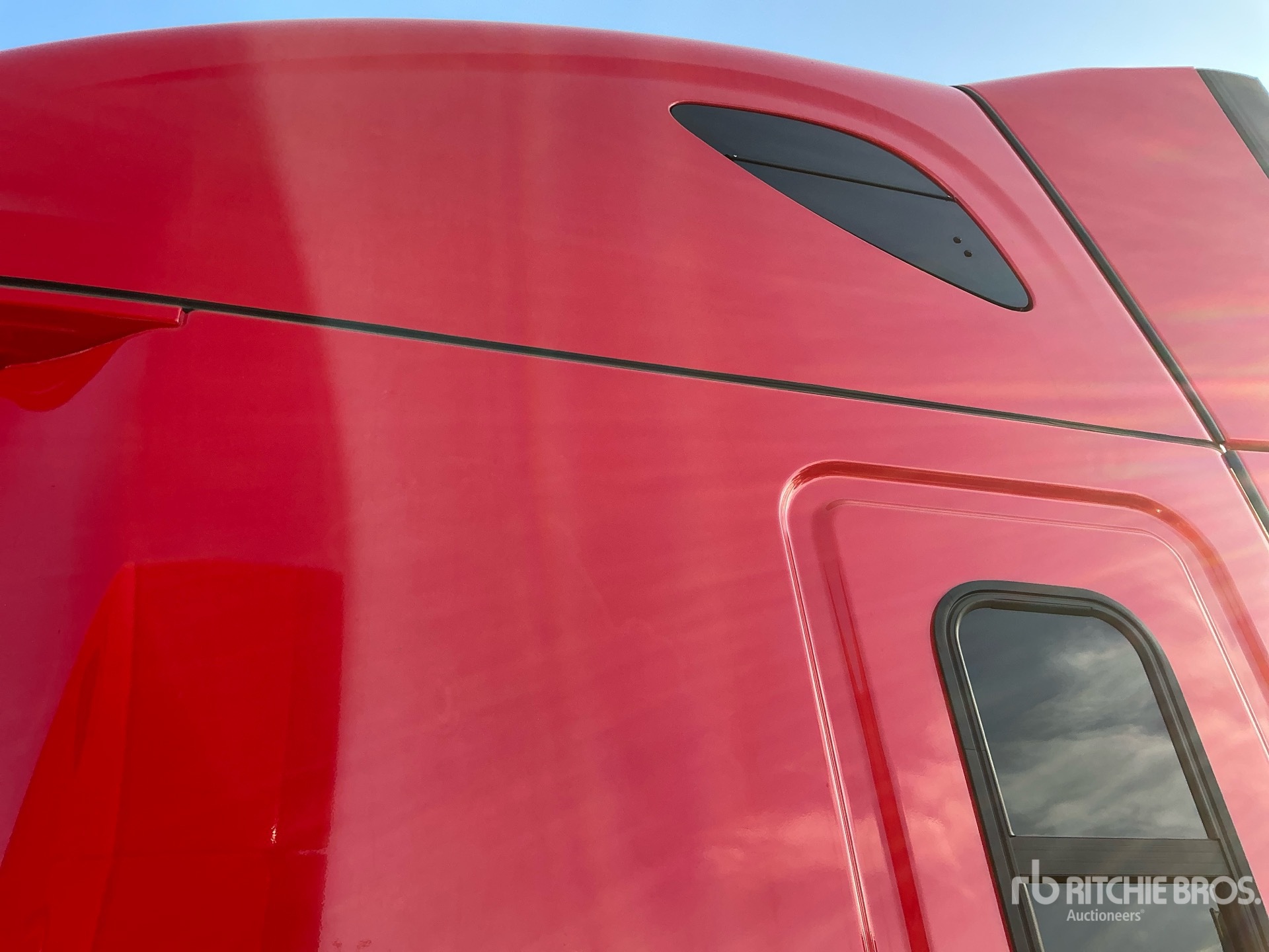 2022 Freightliner CASCADIA 126