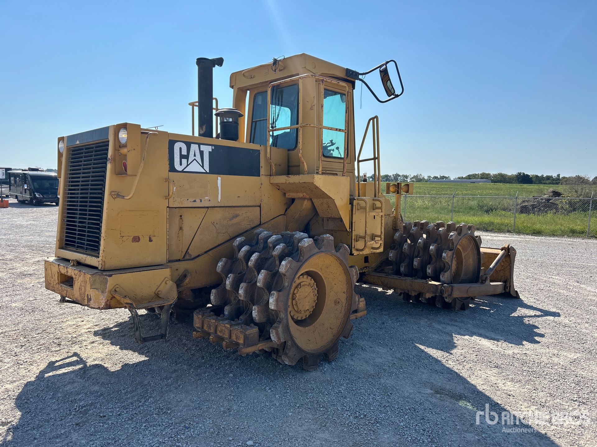 1986 Caterpillar 815B