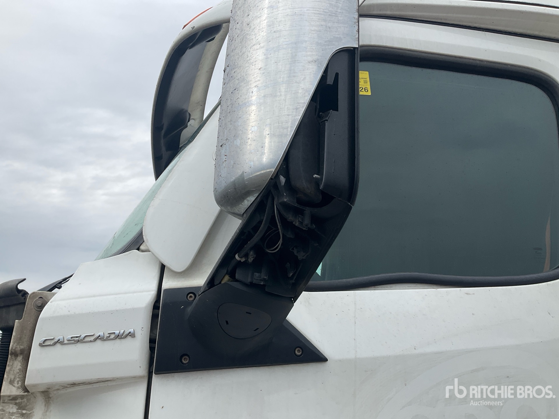 2020 Freightliner CASCADIA 126