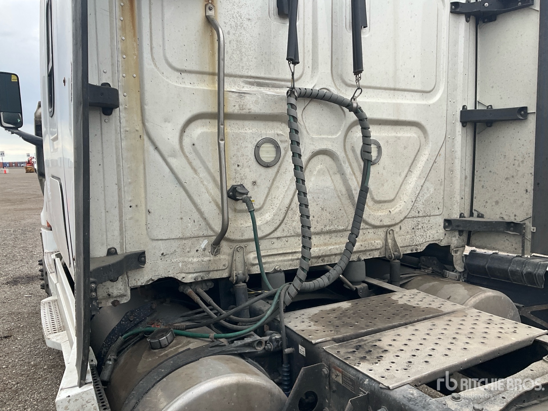 2020 Freightliner CASCADIA 126