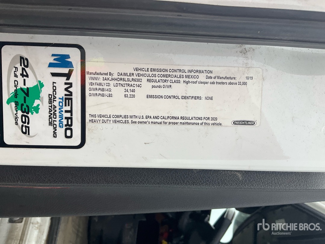 2020 Freightliner CASCADIA 126