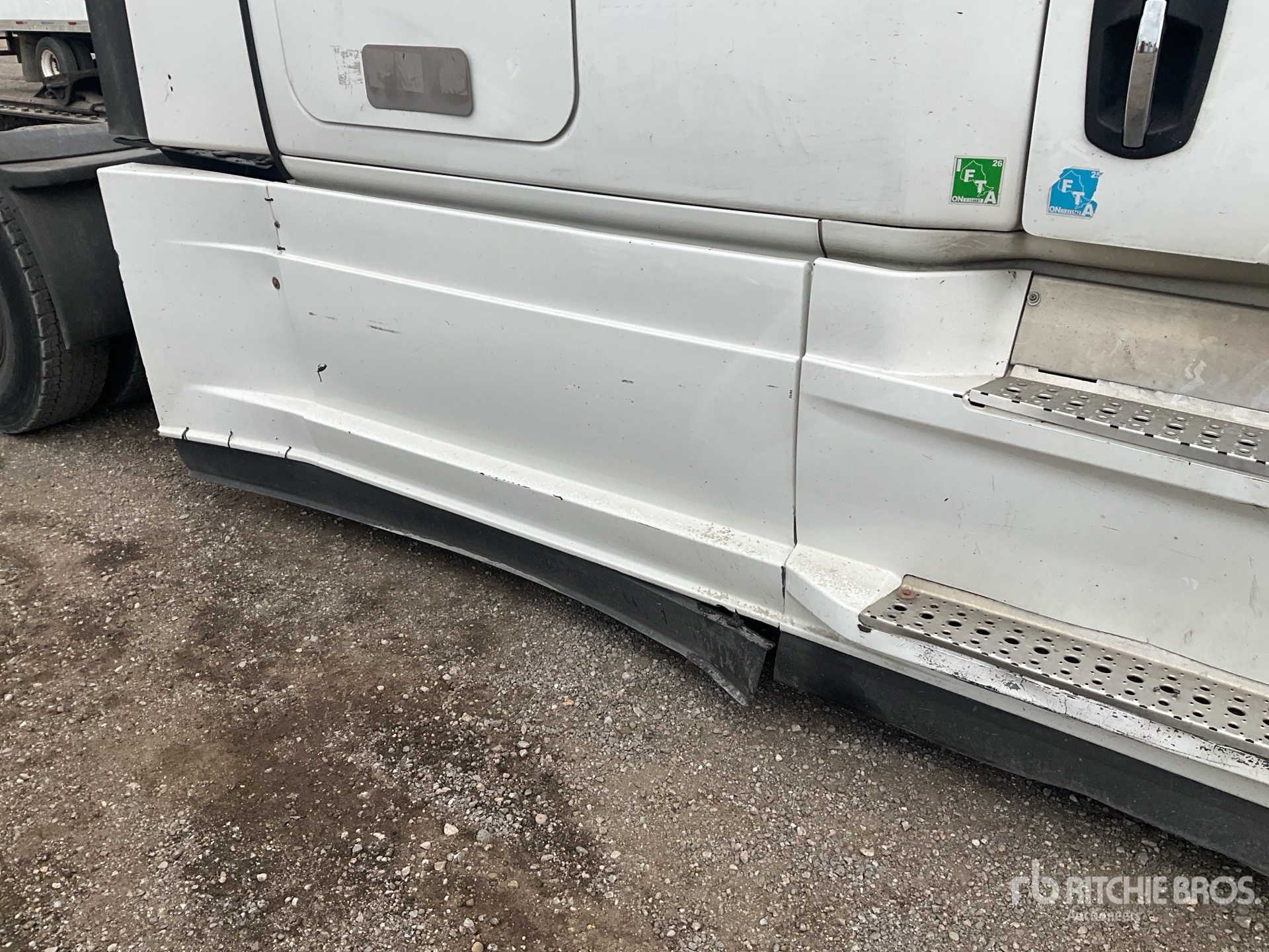 2020 Freightliner CASCADIA 126