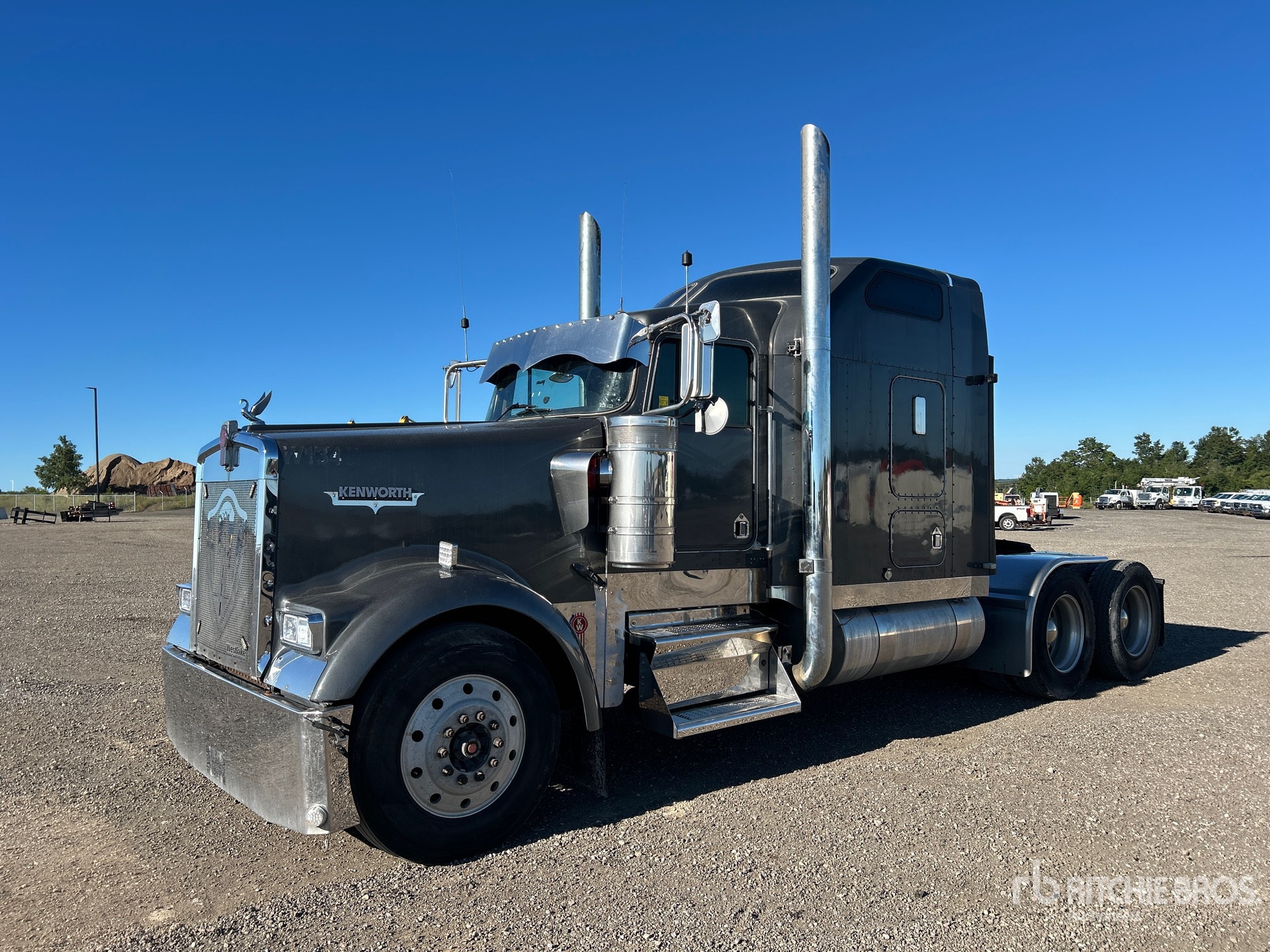 Photo of 2001 Kenworth W900