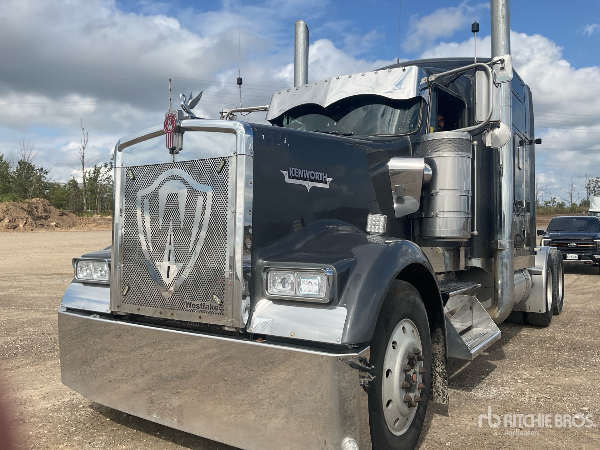 Photo of 2001 Kenworth W900