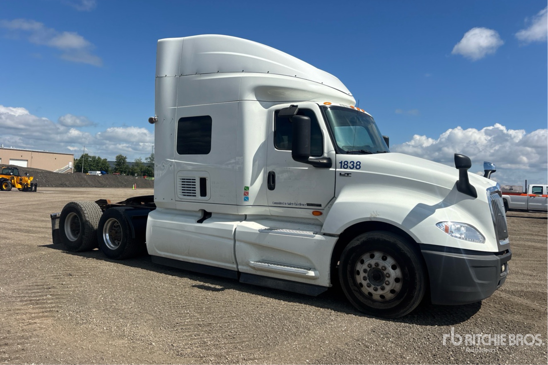 2018 International LT625