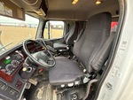 Cab with Seats/armrests