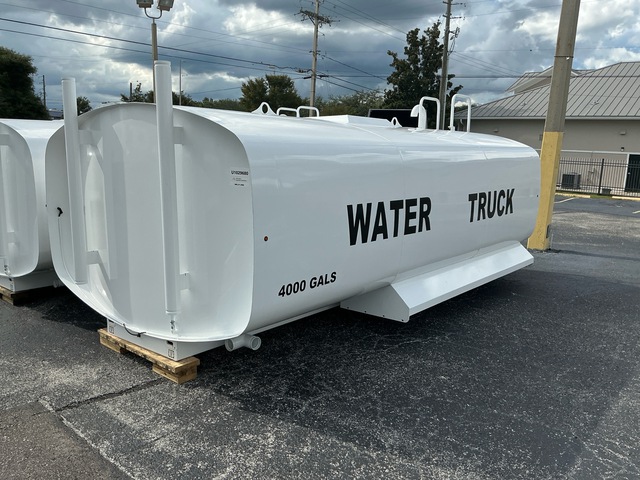 4000 gal Water Tank - Fits Truck (Unused)