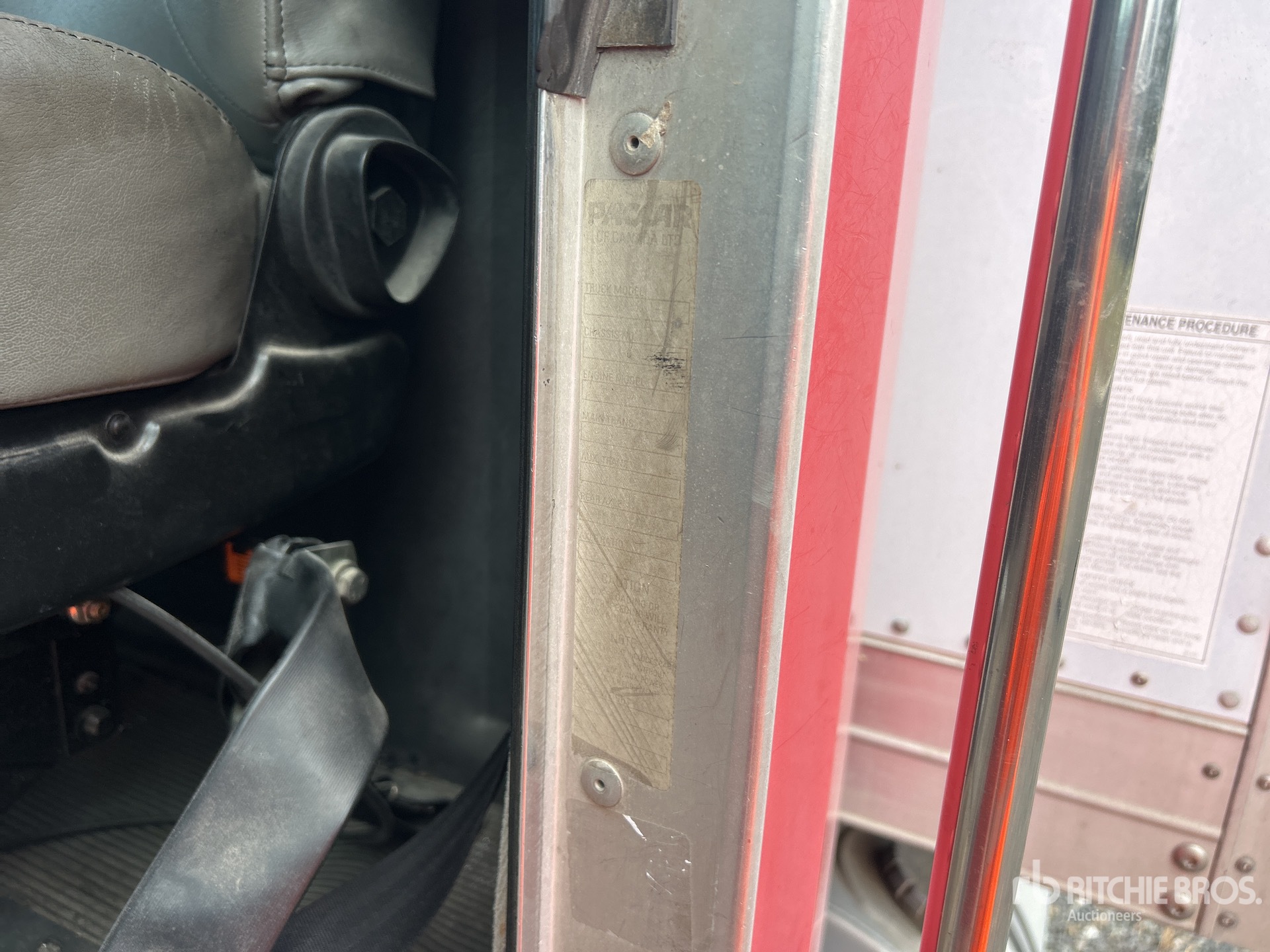 2005 Kenworth T300