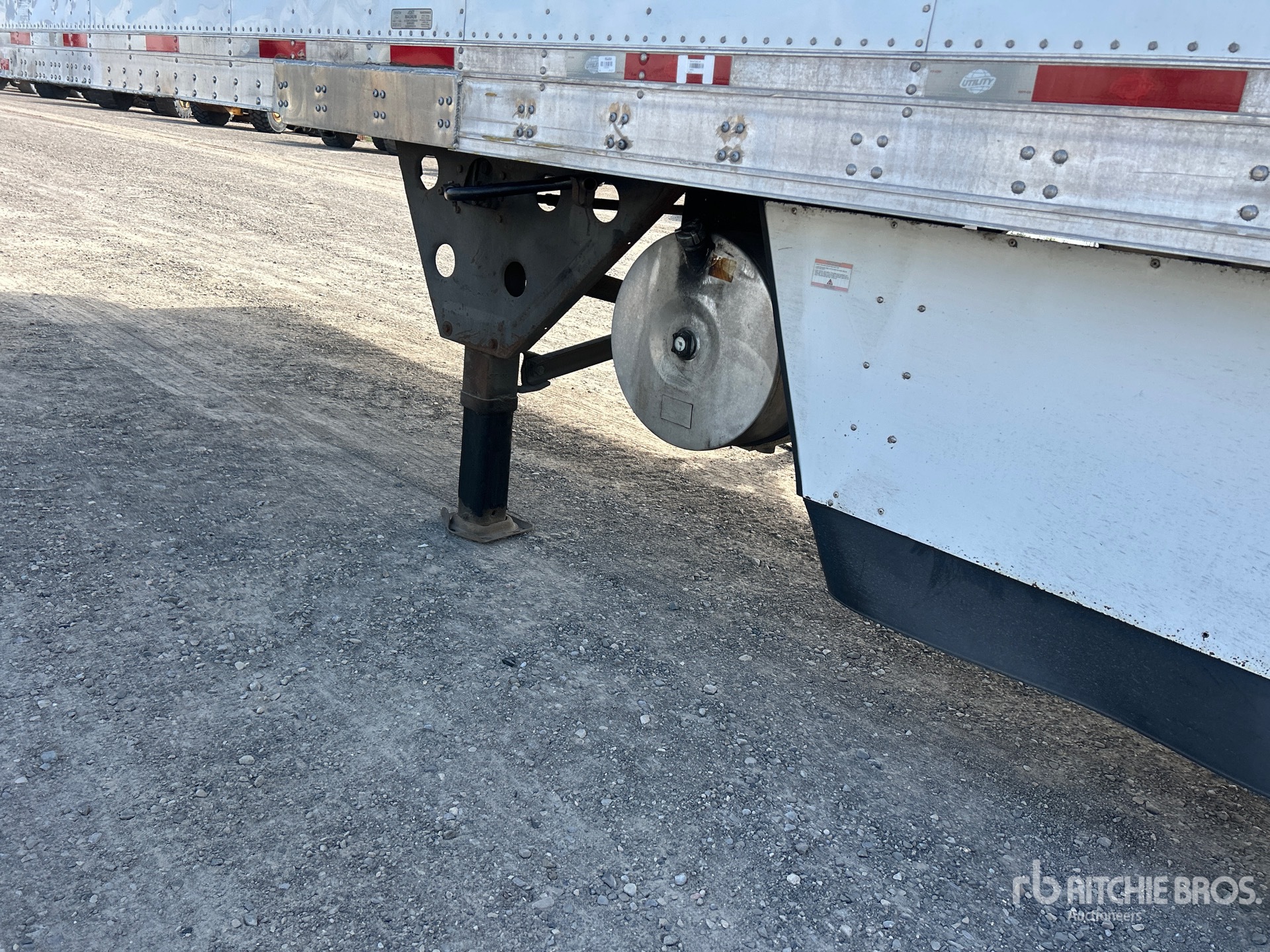 2019 Utility 53 ft x 102 in T/A