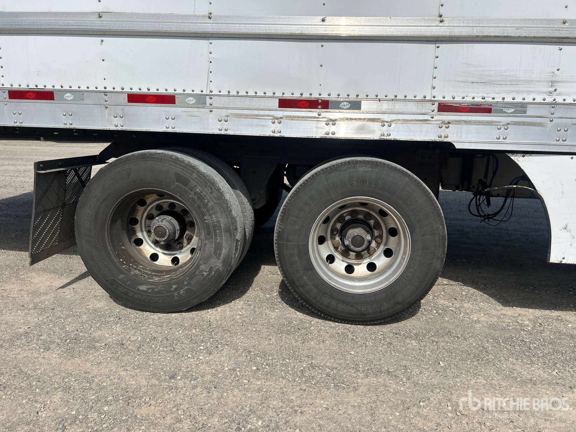 2019 Utility 53 ft x 102 in T/A